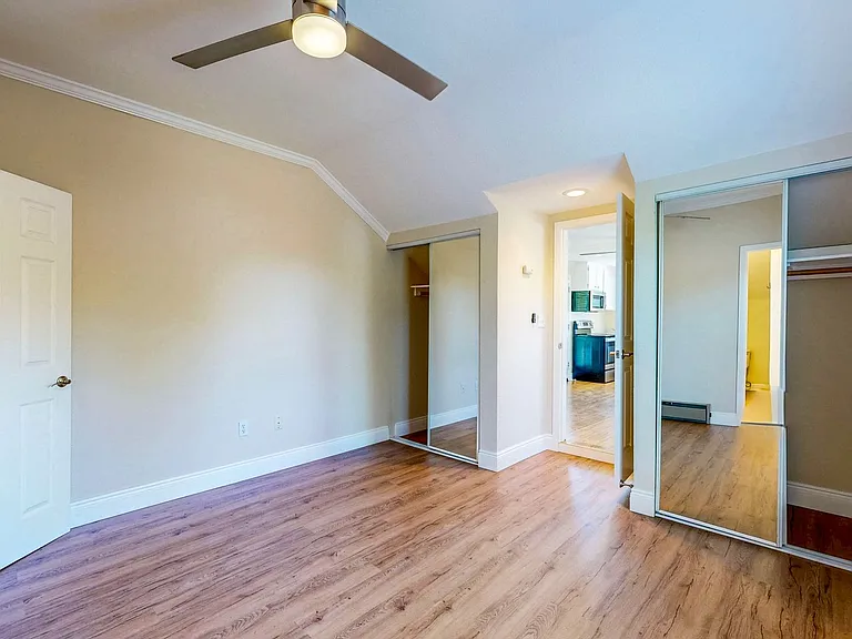 1133 Edwards St — Photo 15