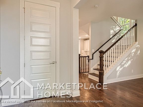 5th image of 1802B Porter Ave