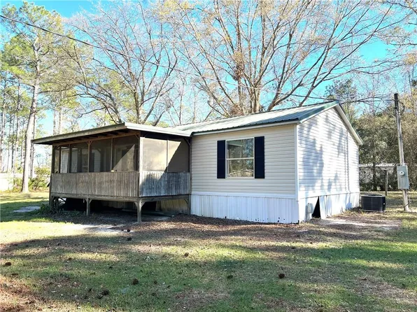 104 Scattered Pines Rd, Hortense, GA 31543