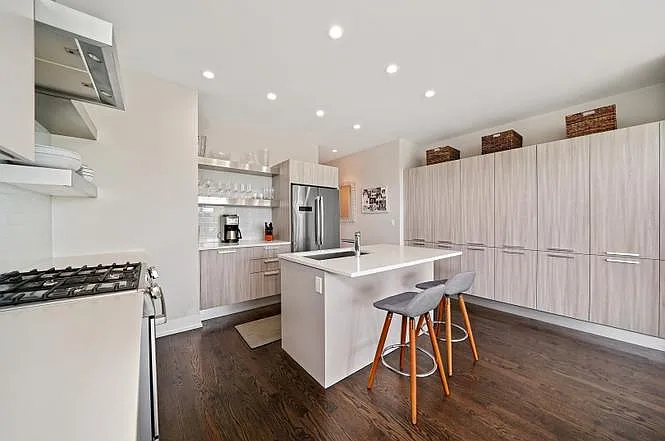 1938 N Francisco Ave #4S — Photo 11