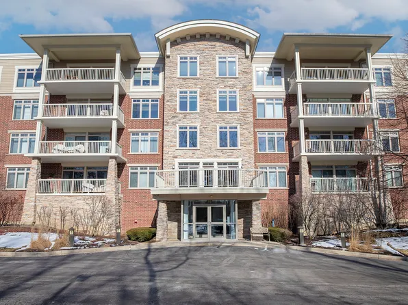 425 Benjamin Dr APT 403, Vernon Hills, IL 60061