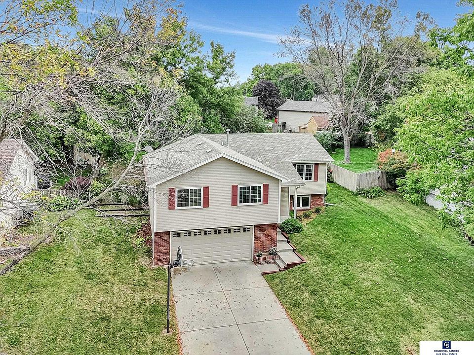 2nd image of 3330 Wildbriar Ln