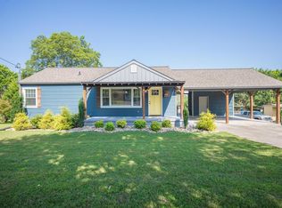 1205 Bradshaw Garden Rd, Knoxville, TN 37912