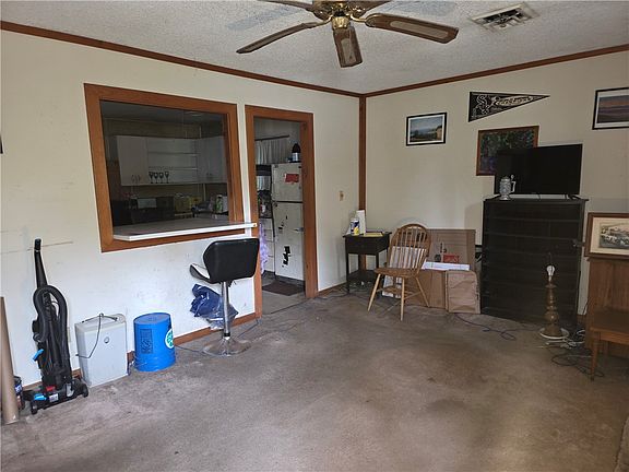 3rd image of 1313 S Mattis Ave