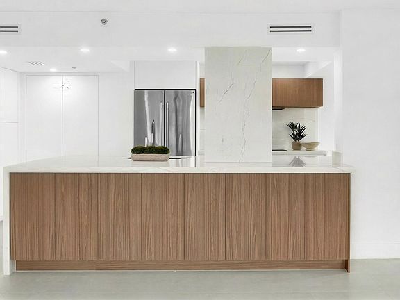 4th image of 2001 N Ocean Boulevard #502