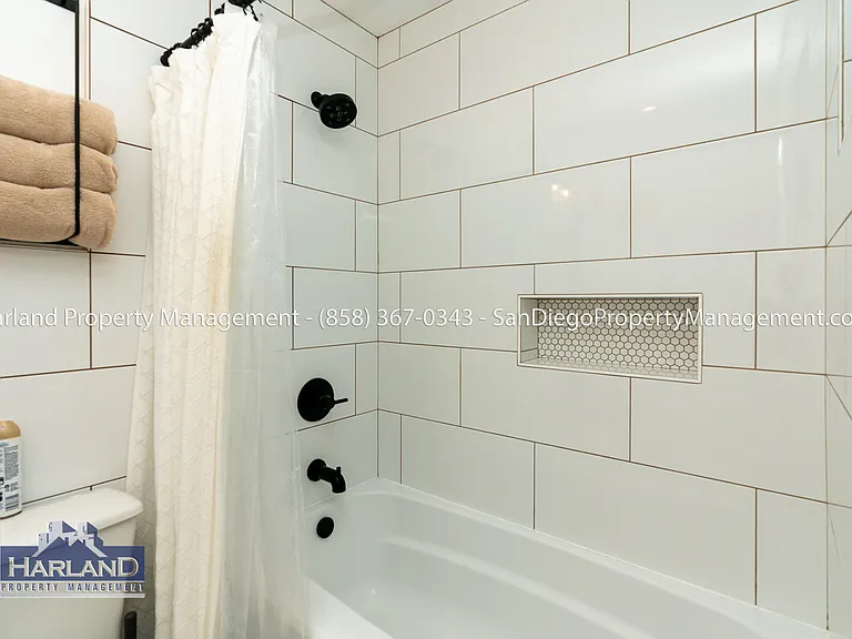 2831 Monroe Ave #2 — Photo 9