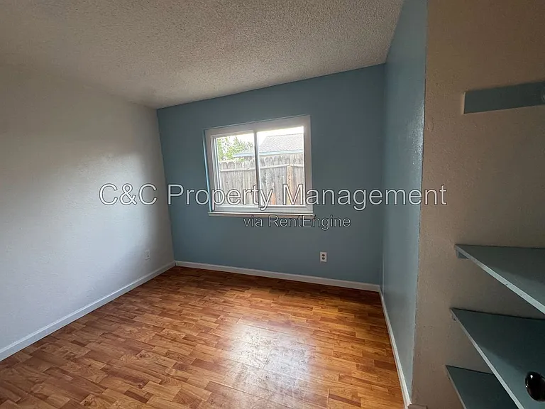 286 Frigate Ct — Photo 8