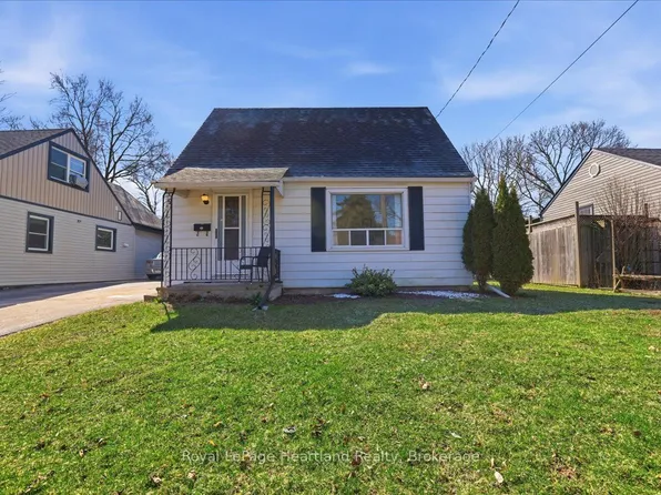 19 Perth Rd, Kitchener, ON N2M 3G6