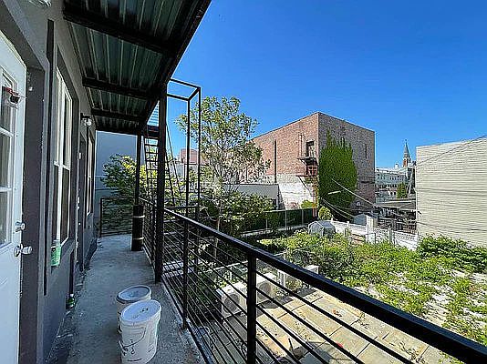1st image of 240 Howard Ave APT 2R