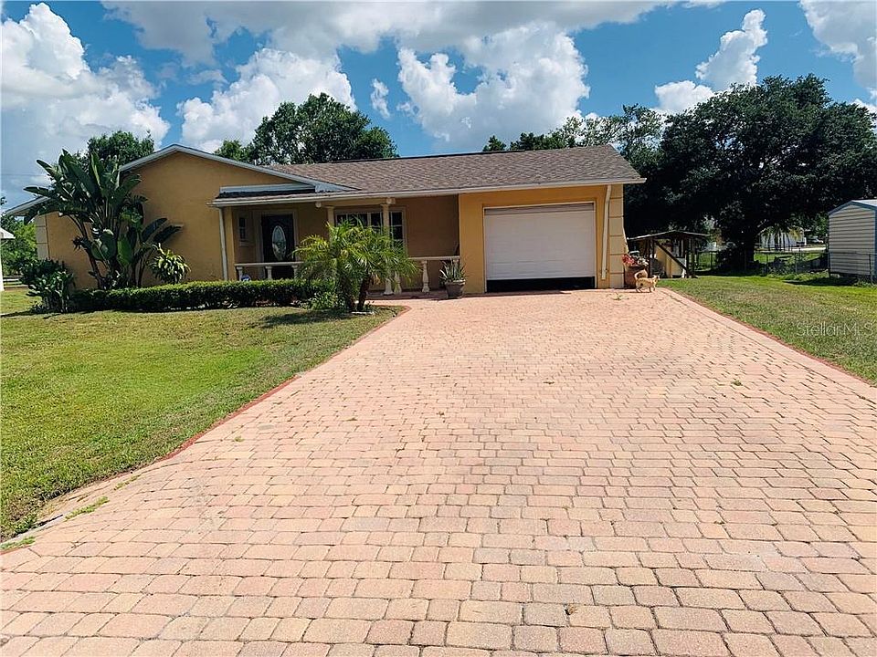 1st image of 2018 NE Floridian Cir