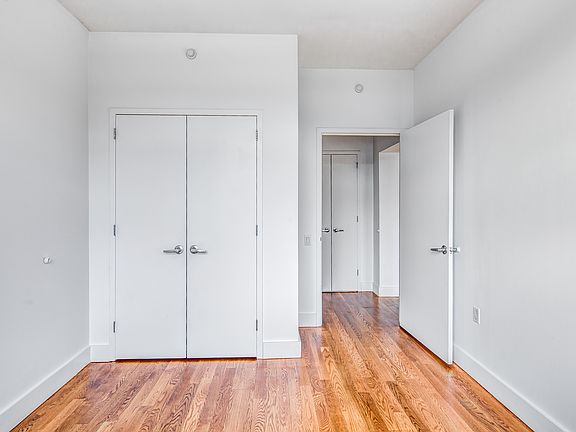 4th image of 836 Bergen St #3O2