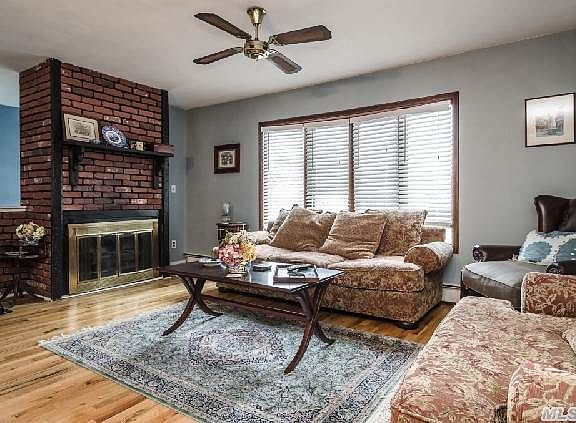 3rd image of 251 Starke Ave