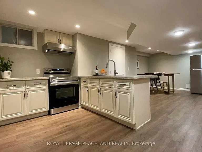 23 Halldorson Ave — Photo 16