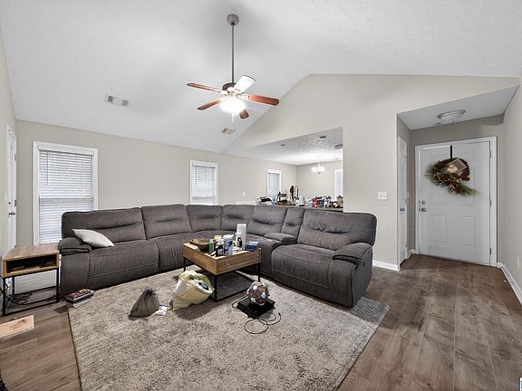 2nd image of 2105 11th Ave