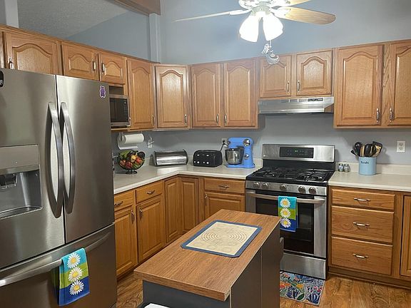 4th image of 1114 Capitol Dr
