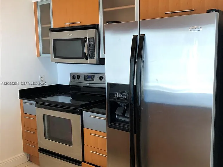 1750 N Bayshore Dr #2012 — Photo 6