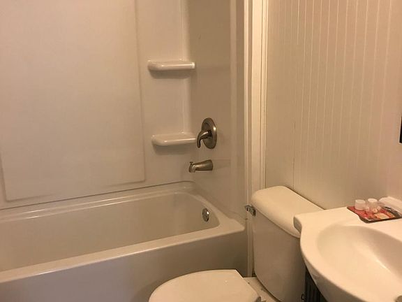3rd image of 103 Kettle Moraine Dr S APT 3