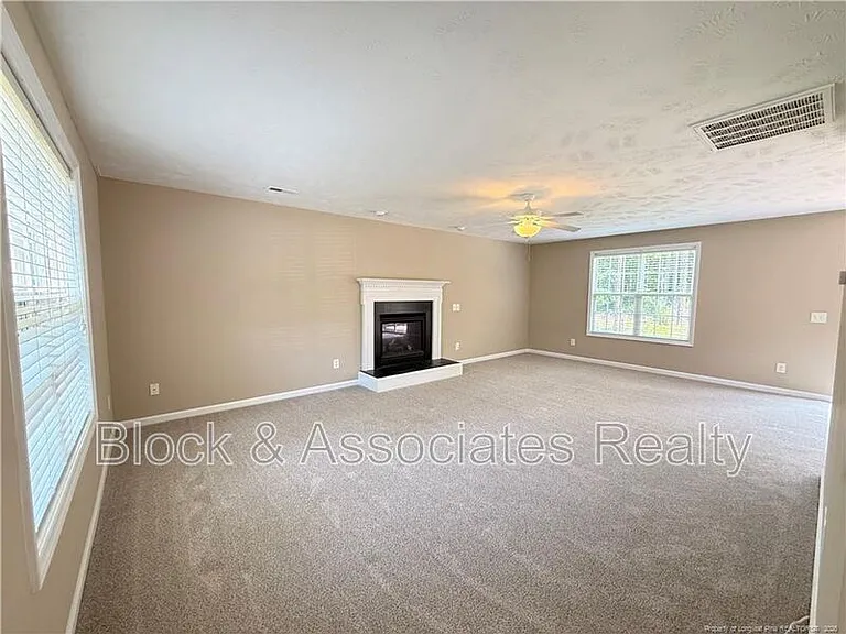 42 Grayson Pl — Photo 2