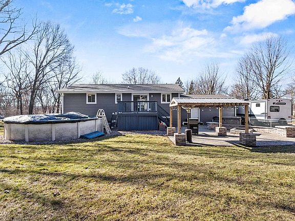 3rd image of 5980 North Lilly Lane