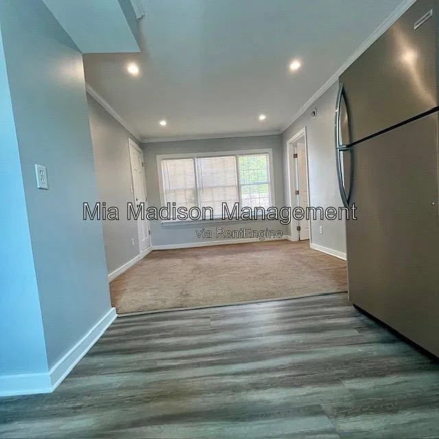 2 bed, 1.0 bath, 750 sqft, $1,300 — Photo 4