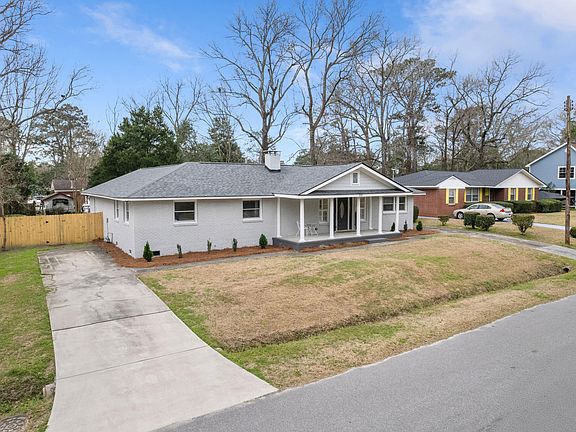 3rd image of 1111 Barrett Rd