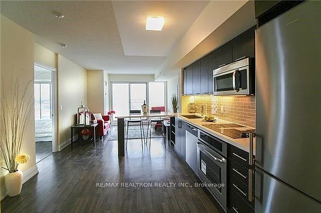 565 Wilson Ave #702W — Photo 3