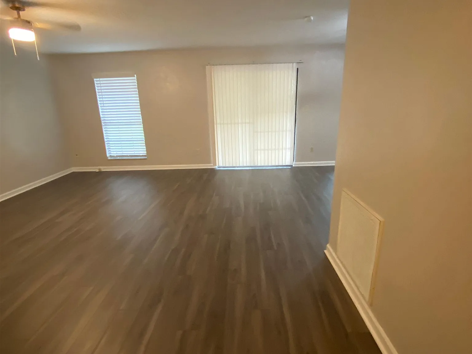 3 bed, 2.0 bath, 1284 sqft, $1,750 — Photo 3