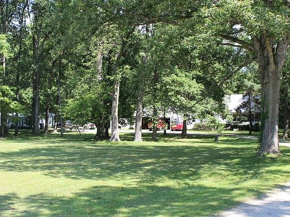 2nd image of 9514 N County Road 425 E