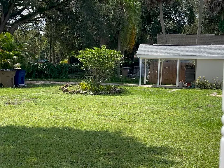 225 Avacado Ct #4 — Photo 16