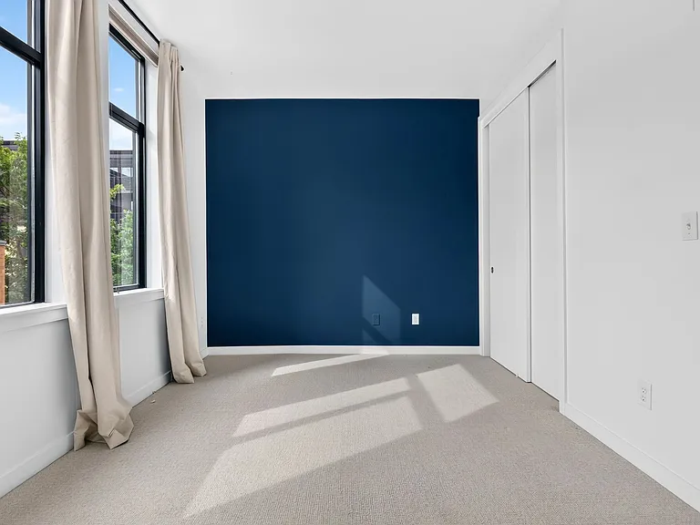 1690 NW Riverscape St — Photo 33