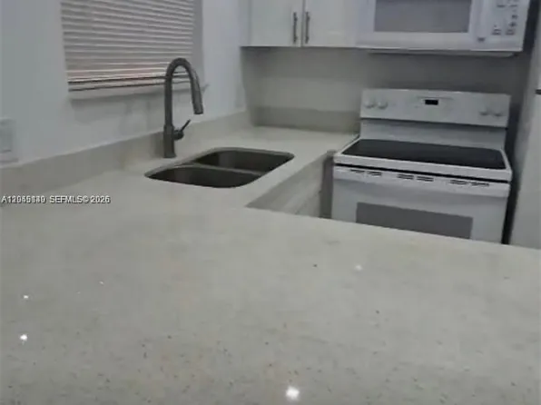 285 NE 191st St APT 2907, Miami, FL 33179