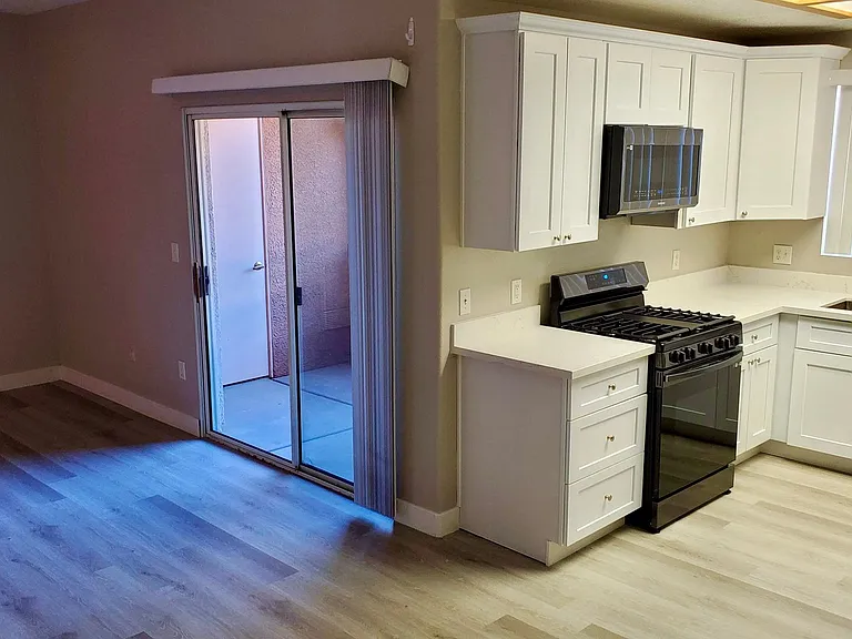 830 Carnegie St #513 — Photo 8