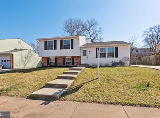 120 N Garfield Rd, Sterling, VA 20164