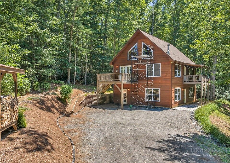 1st image of 414 Lake Front Drive