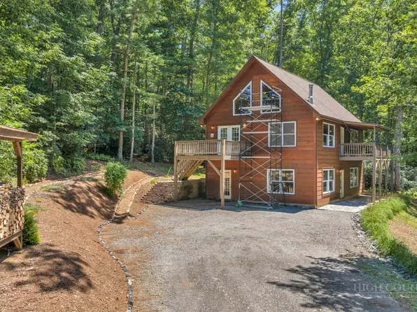414 Lake Front Drive, Fleetwood, NC 28626