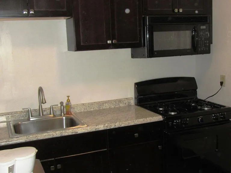 2115 W Clifton Ave #1 — Photo 5