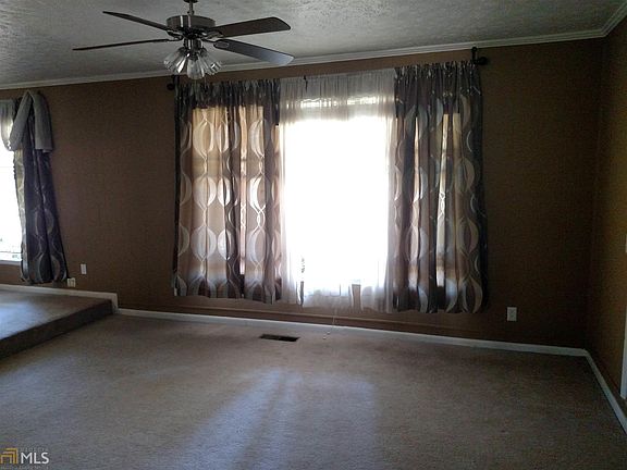 3rd image of 127 Westgate Plz