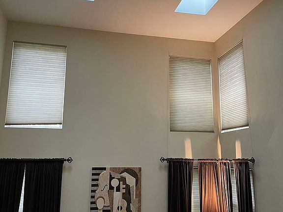 4th image of 325 S Valor Ct #0