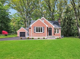 45 Rocky Hill Rd, Trumbull, CT 06611