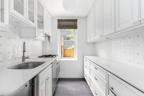 Rented by Compass | media 13