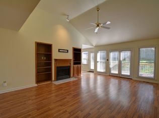 528 Stone Creek Dr, Lexington, KY 40503