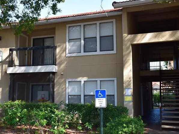 4020 Crockers Lake Blvd #25, Sarasota, FL 34238