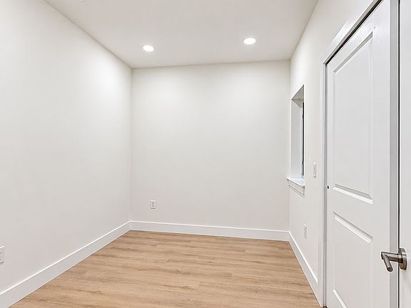 5th image of 1115 N 41st St #2