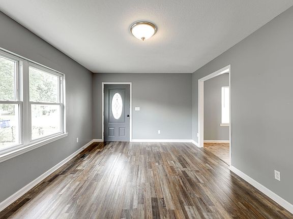 5th image of 3979 Birmingham Dr