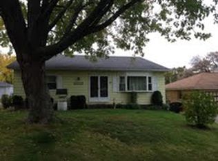 2405 Deerpath Dr, Lindenhurst, IL 60046