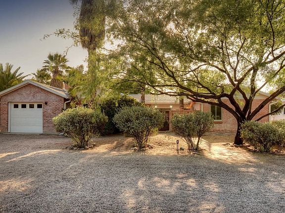 3rd image of 626 N Camino Miramonte
