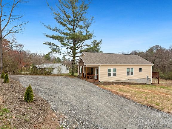 4th image of 68 Brevard Knoll Dr