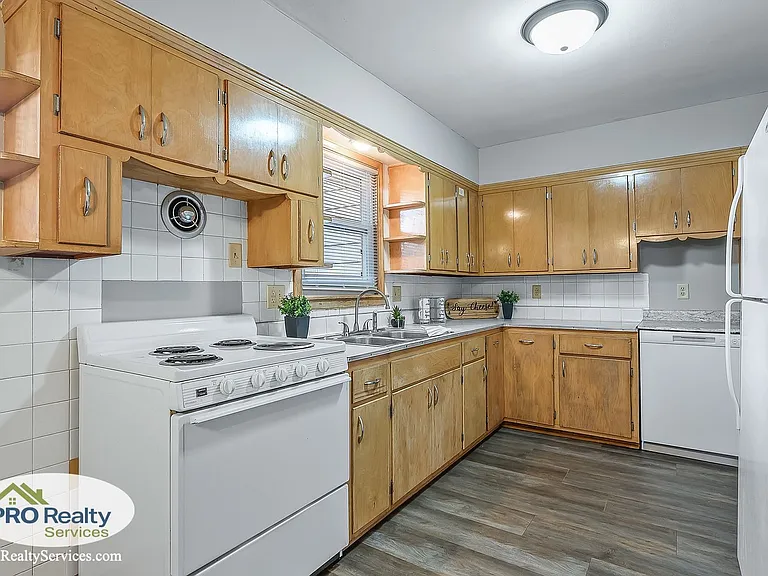 208 2nd St SW — Photo 6