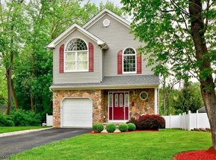 308 Garfield St, Berkeley Heights, NJ 07922