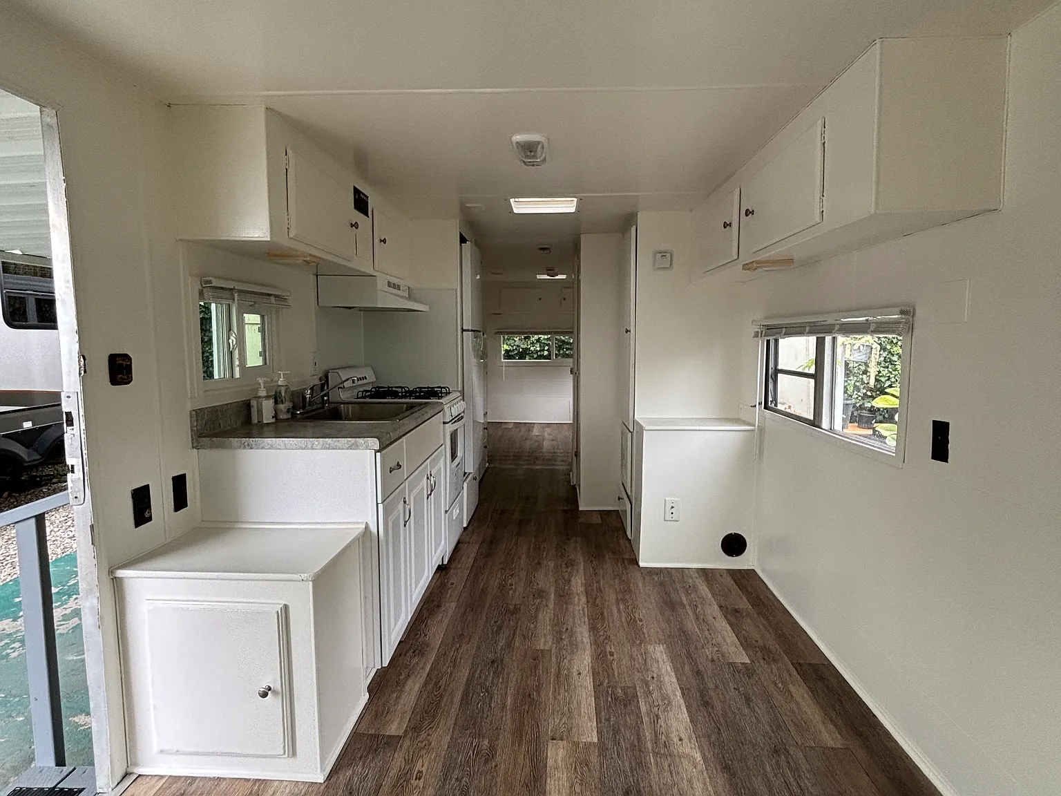 Tropical Gardens Mobile Home Park — Photo 4